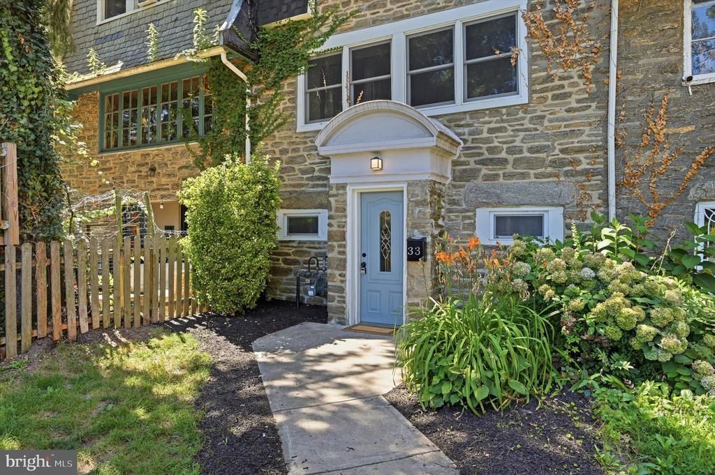 33 E Gorgas Lane, Philadelphia, PA 19119 Main Photo