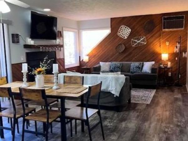 2244 TANNERS RIDGE, ROSELAND, VA 22967