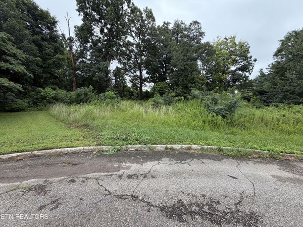 4704 Tomache Drive, Knoxville, TN 37909