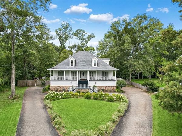 218 SCOTCHPINE Drive, Mandeville, LA 70471
