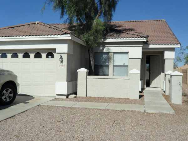 910 E BETH Drive, Phoenix, AZ 85042