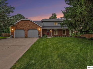 5931 Branford Place, Lincoln, NE 68512