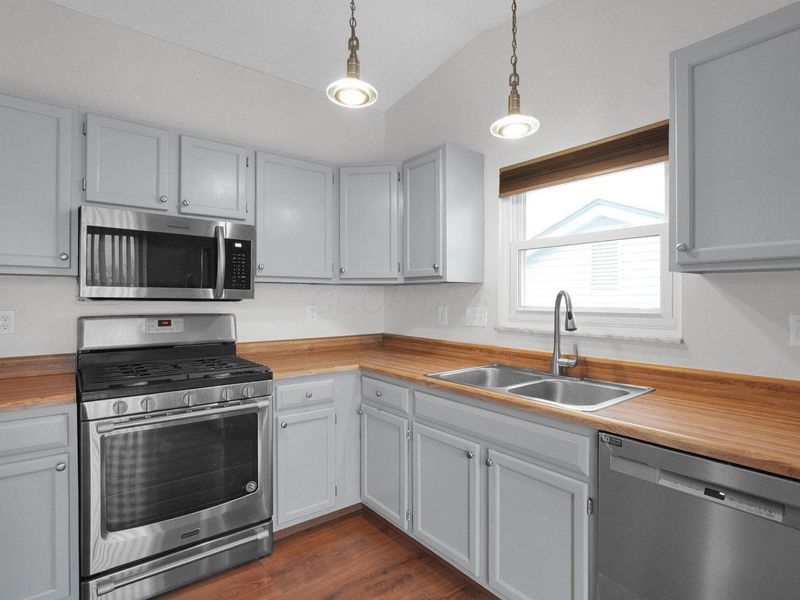 1174 Obetz Road , Columbus, OH 43207 Photo 7