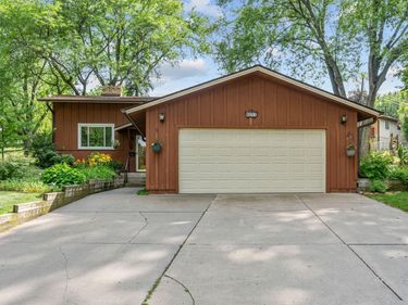 6041 Sumter Place N, New Hope, MN 55428