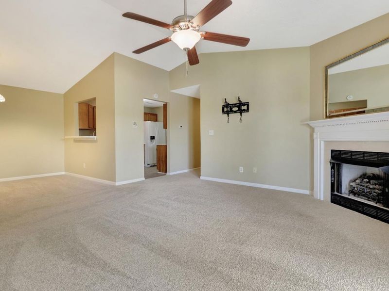 7878 Jessies Way, Unit 301, Fairfield Township, OH 45011 Photo 6