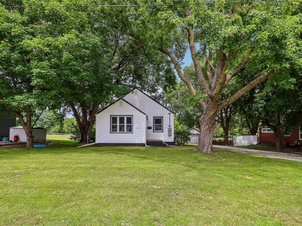 601 1st Street E, Altoona, IA 50009