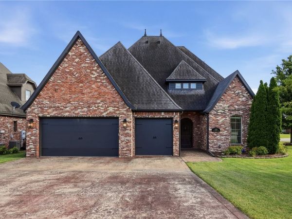 3405 SW Cabernet Avenue , Bentonville, AR 72712
