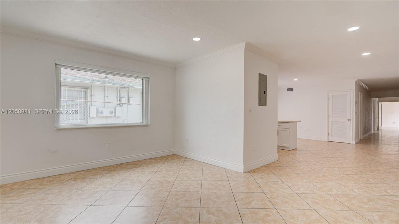 2953 SW 23rd St, Unit 2955, Miami, FL 33145 Photo