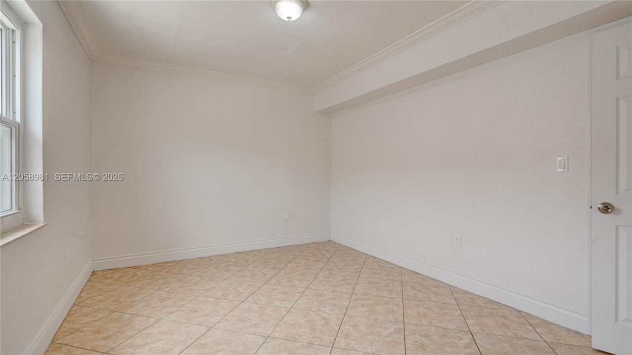 2953 SW 23rd St, Unit 2955, Miami, FL 33145 Photo