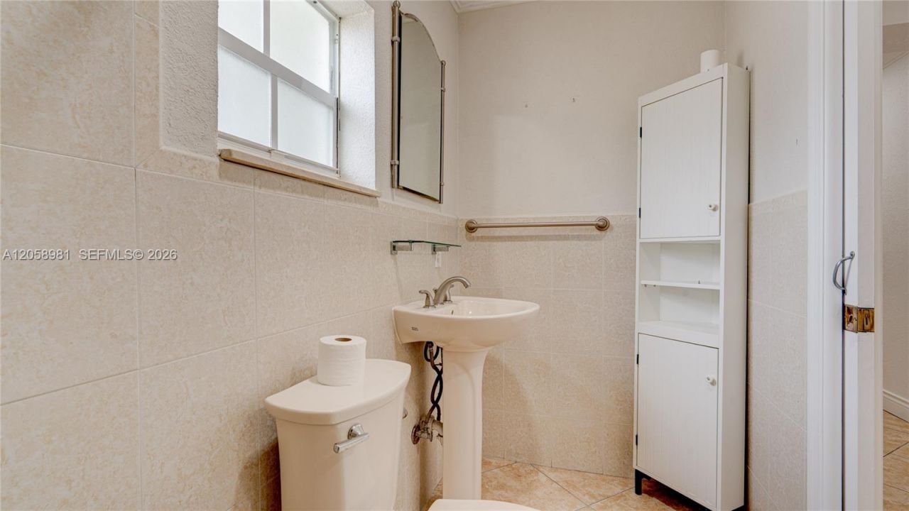 2953 SW 23rd St, Unit 2955, Miami, FL 33145 Photo