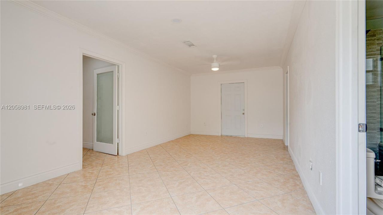 2953 SW 23rd St, Unit 2955, Miami, FL 33145 Photo