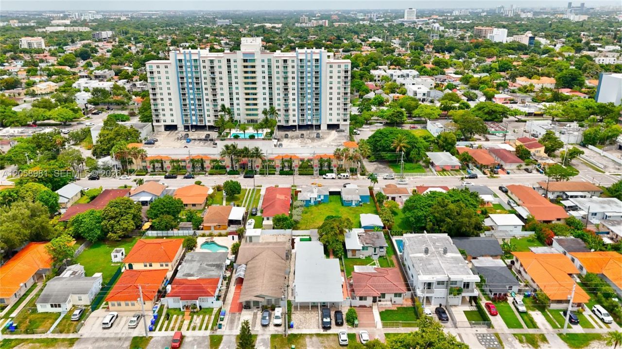 2953 SW 23rd St, Unit 2955, Miami, FL 33145 Photo