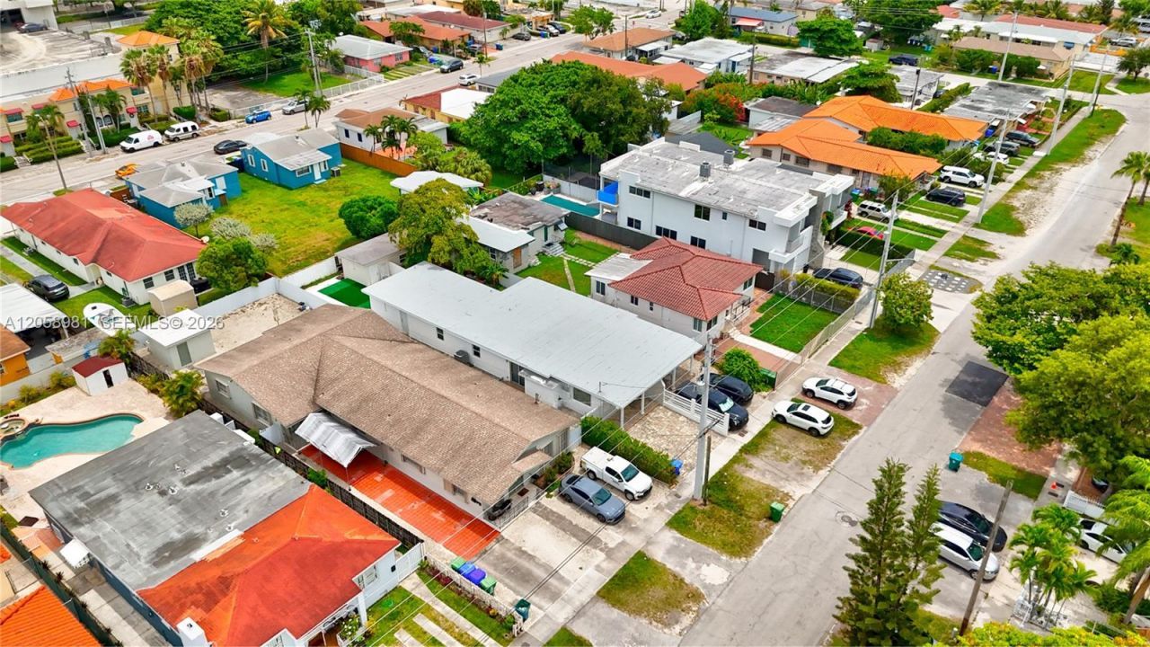 2953 SW 23rd St, Unit 2955, Miami, FL 33145 Photo