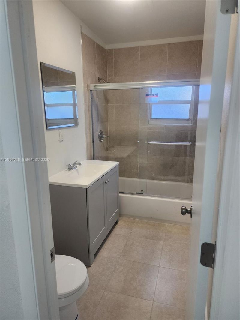 1726 SW 25th Ave , Unit B, Miami, FL 33145 Photo