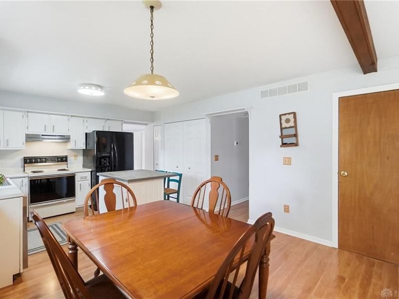 4062 Quail Bush Drive, Dayton, OH 45424 Photo 8