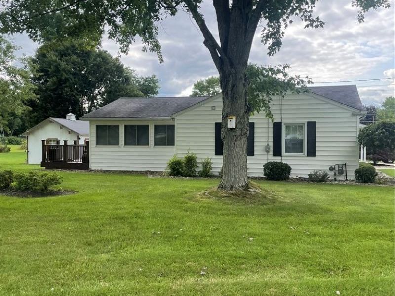 3930 Baymar Drive, Youngstown, OH 44511 Photo 3
