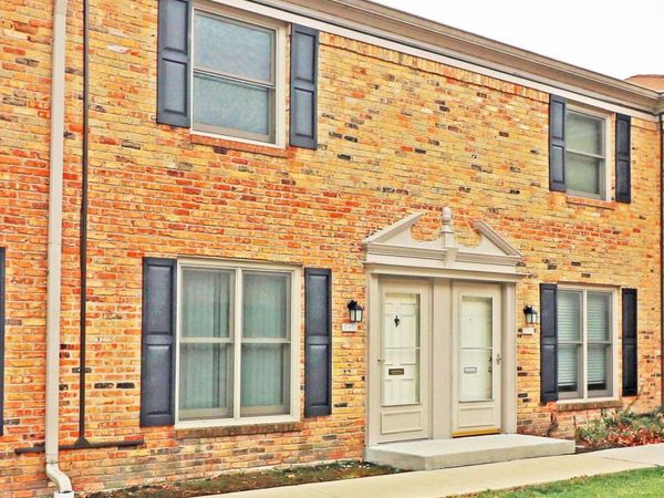 1723 Sessions Walk , Hoffman Estates, IL 60195