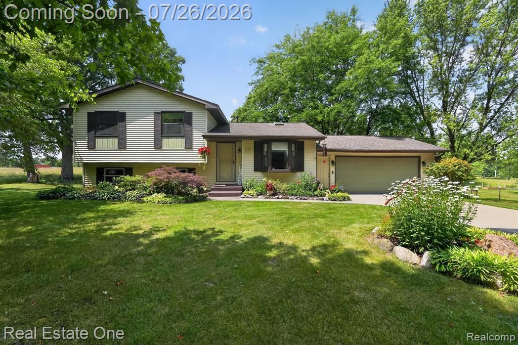 7255 Hall Road, Springfield Township, MI 48350 Main Photo