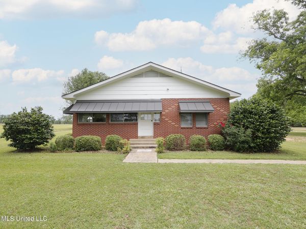 7037 Lilly Road, Crystal Springs, MS 39059