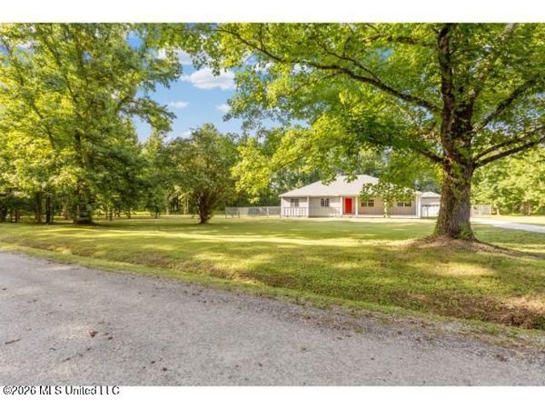 1768 Shinault Road, Byhalia, MS 38611