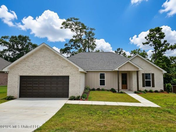 47 Knoll Creek Drive, Carriere, MS 39426