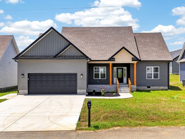 707 Lasters Ave , Elkton, KY 42220