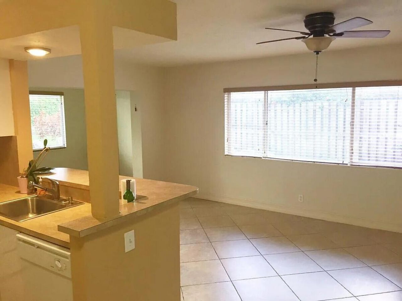 2713 NE 33rd Avenue, Unit 1-2, Fort Lauderdale, FL 33308 Photo