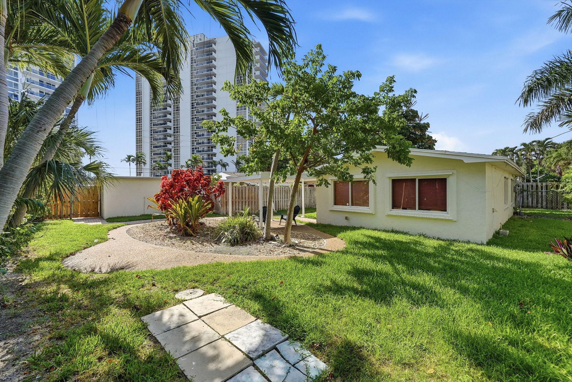 2713 NE 33rd Avenue, Unit 1-2, Fort Lauderdale, FL 33308 Photo