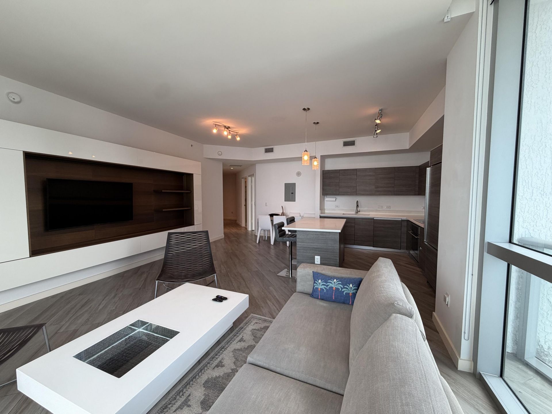 1100 S Miami Avenue, Unit 4210, Miami, FL 33130 Photo