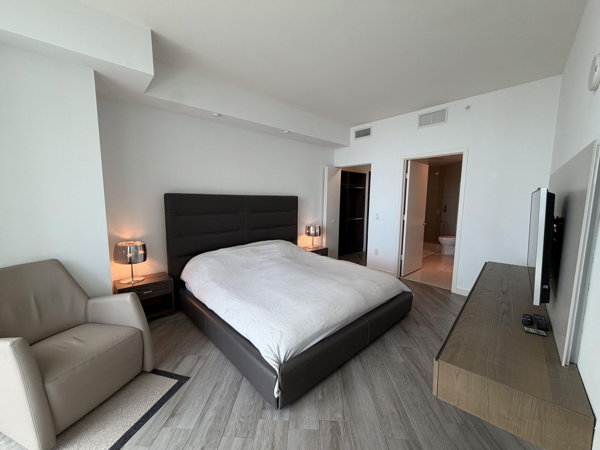 1100 S Miami Avenue, Unit 4210, Miami, FL 33130 Photo