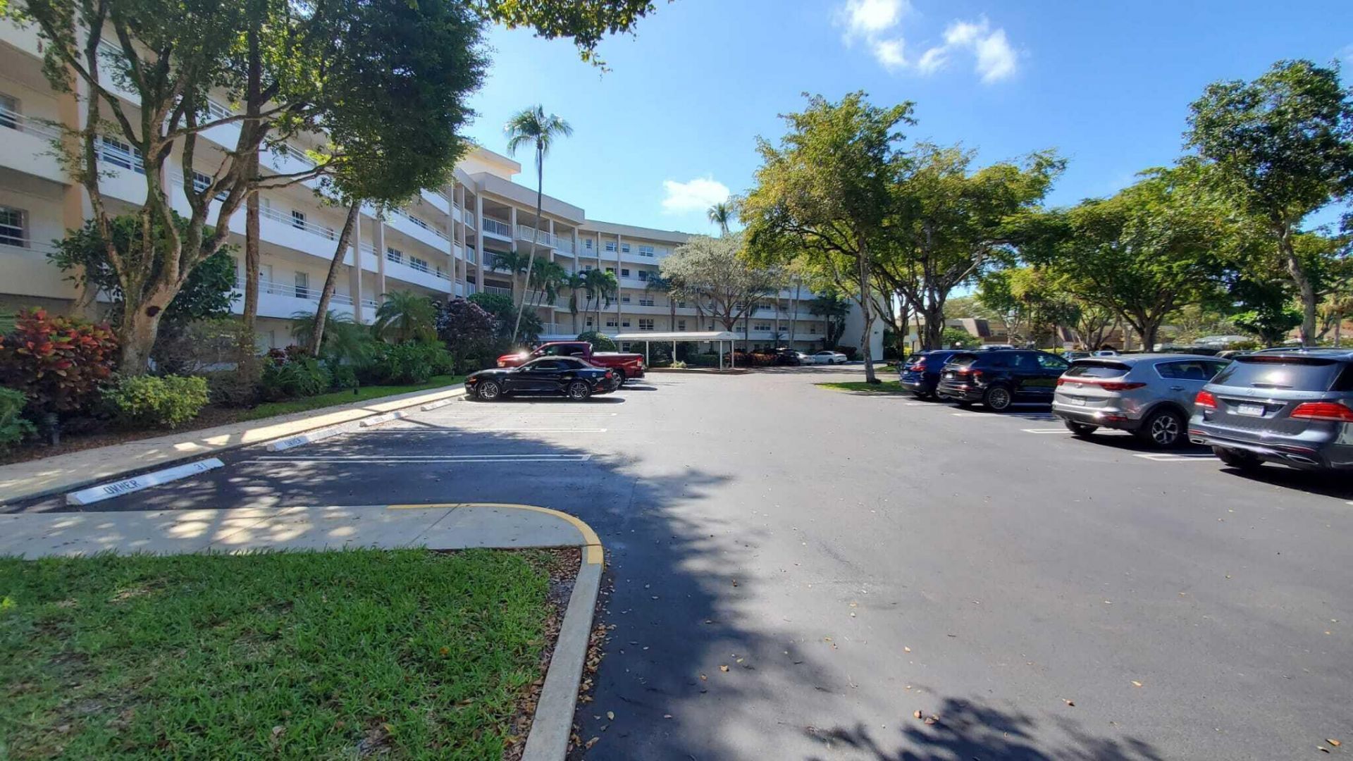 3800 Oaks Clubhouse Drive, Unit 112, Pompano Beach, FL 33069 Photo