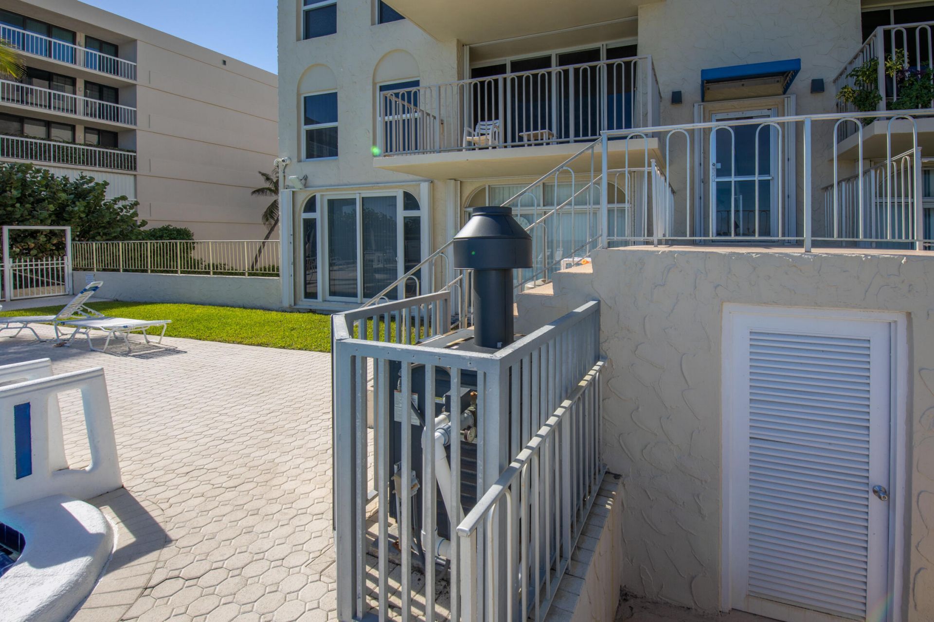 3230 S Ocean Boulevard, Unit E609, Palm Beach, FL 33480 Photo