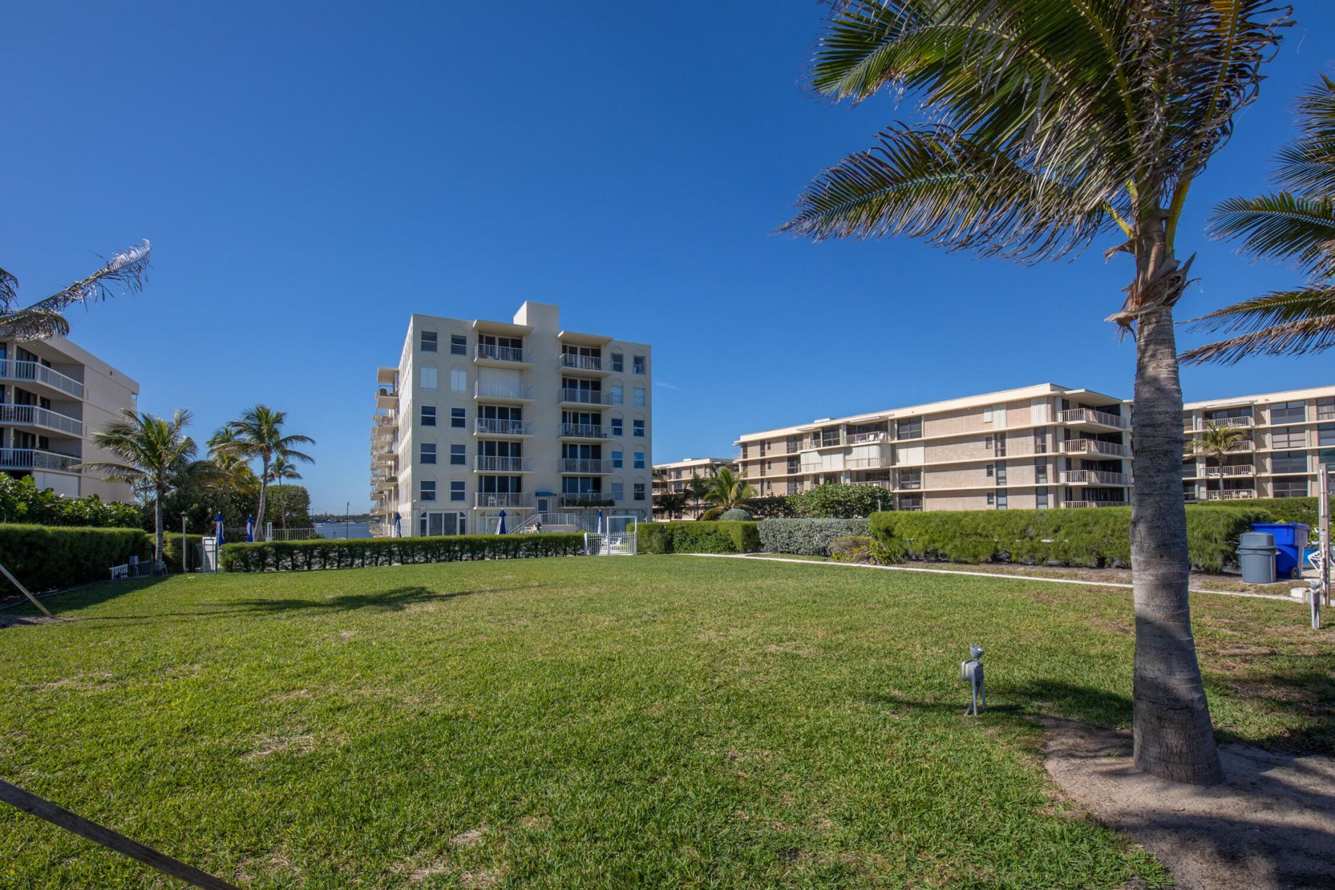 3230 S Ocean Boulevard, Unit E609, Palm Beach, FL 33480 Photo