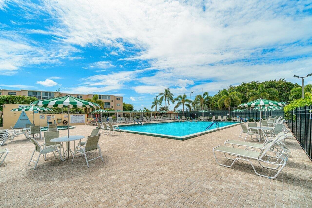 2615 NE 1st Court, Unit 407, Boynton Beach, FL 33435 Photo