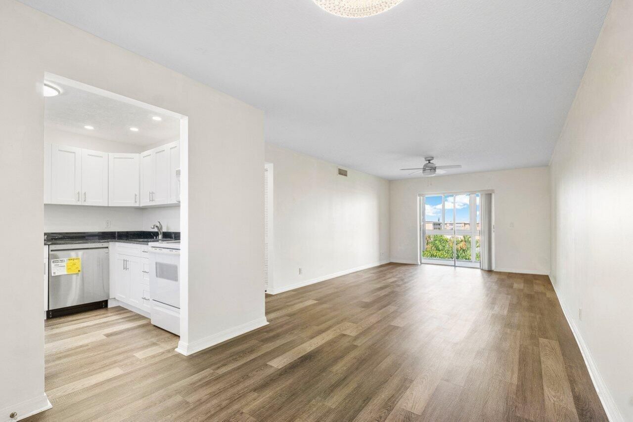2615 NE 1st Court, Unit 407, Boynton Beach, FL 33435 Photo