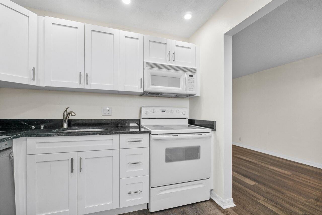 2615 NE 1st Court, Unit 407, Boynton Beach, FL 33435 Photo