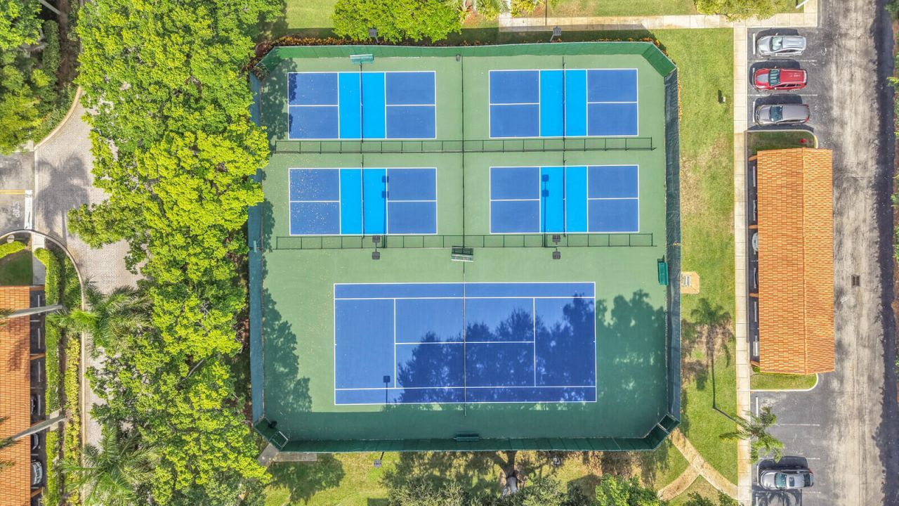 110 Yacht Club Way, Unit 105, Hypoluxo, FL 33462 Photo