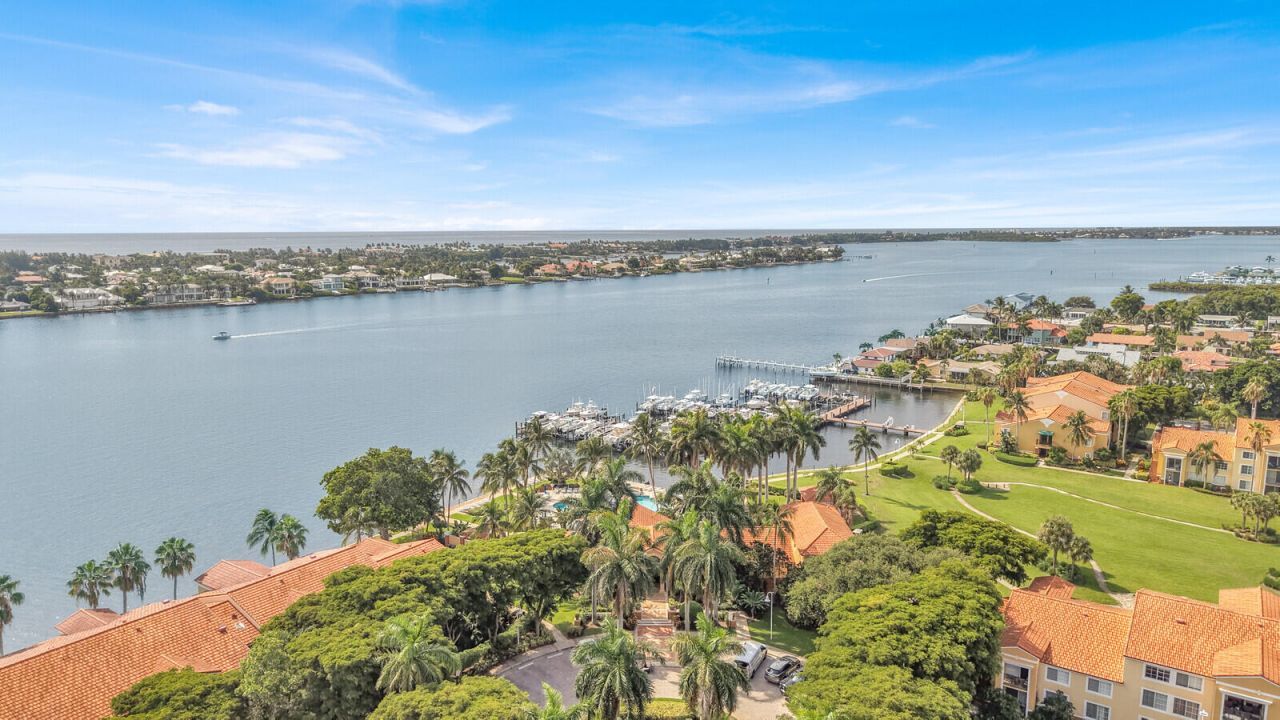 110 Yacht Club Way, Unit 105, Hypoluxo, FL 33462 Photo