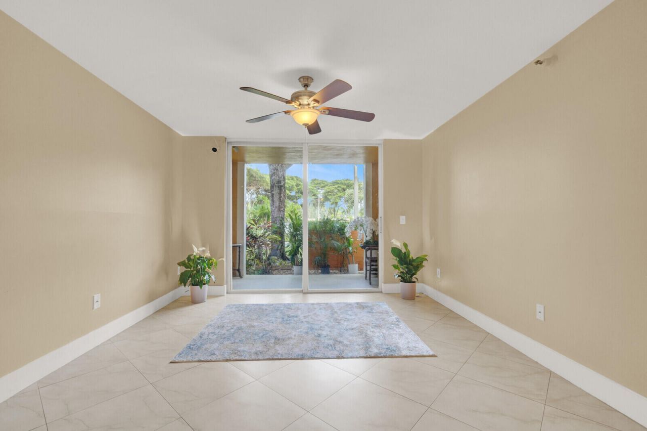 110 Yacht Club Way, Unit 105, Hypoluxo, FL 33462 Photo
