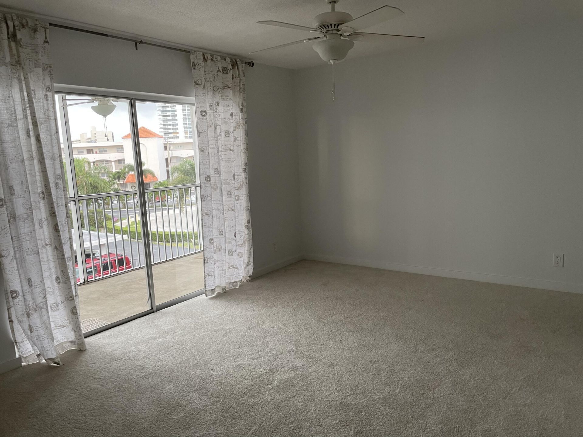 37 Yacht Club Drive, Unit 303, North Palm Beach, FL 33408 Photo