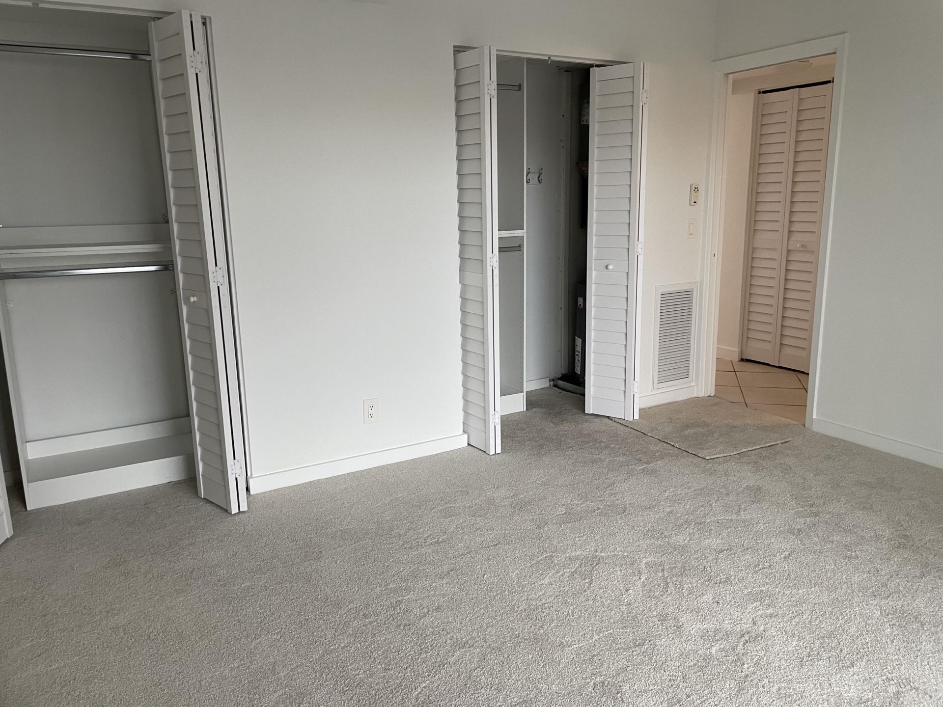 37 Yacht Club Drive, Unit 303, North Palm Beach, FL 33408 Photo