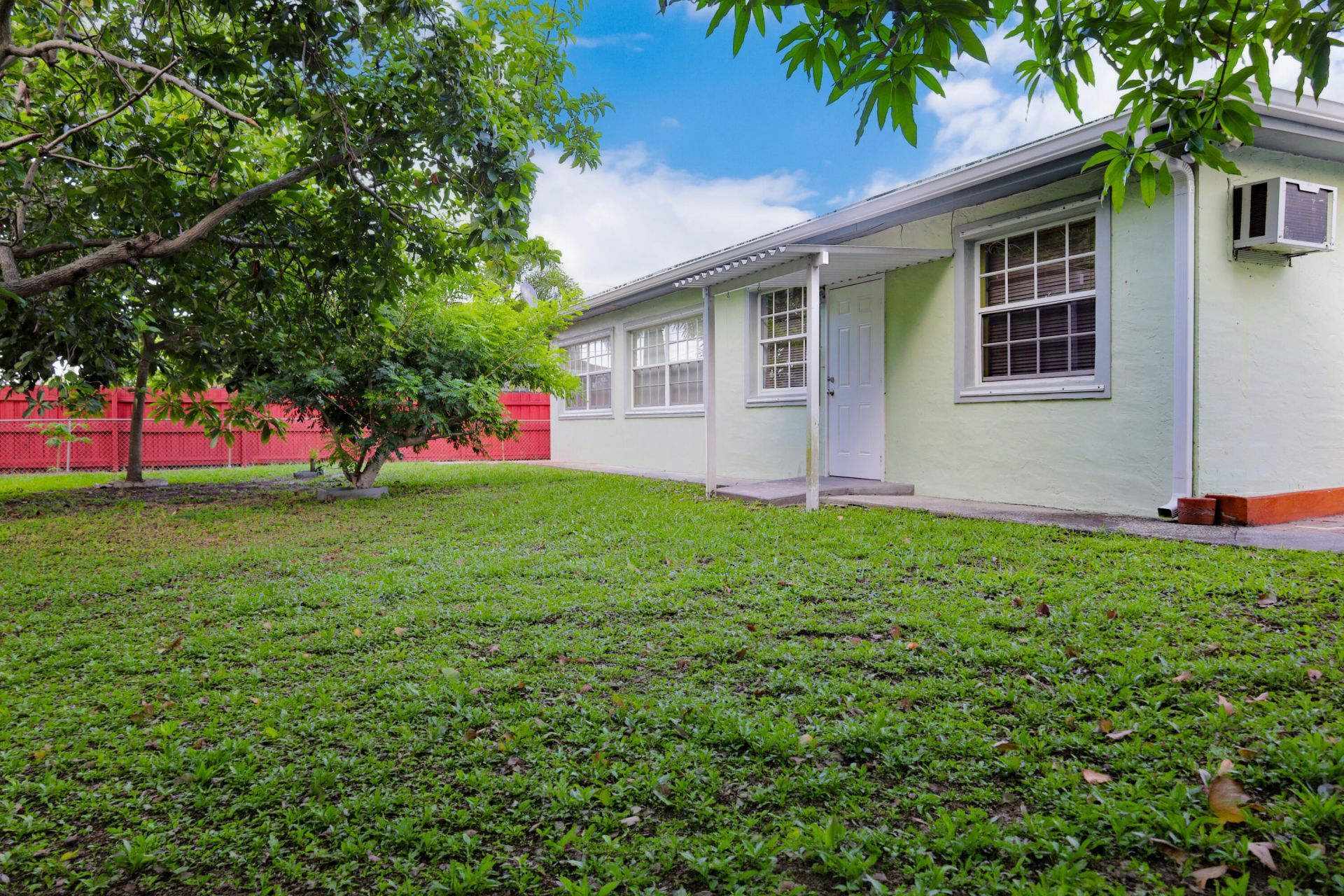 3335 10th Avenue N, Palm Springs, FL 33461 Photo