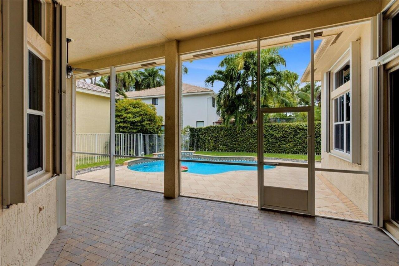 2458 Greenbrier Court, Weston, FL 33327 Photo