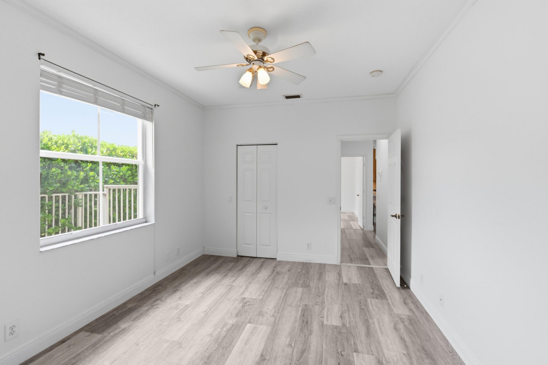 2458 Greenbrier Court, Weston, FL 33327 Photo