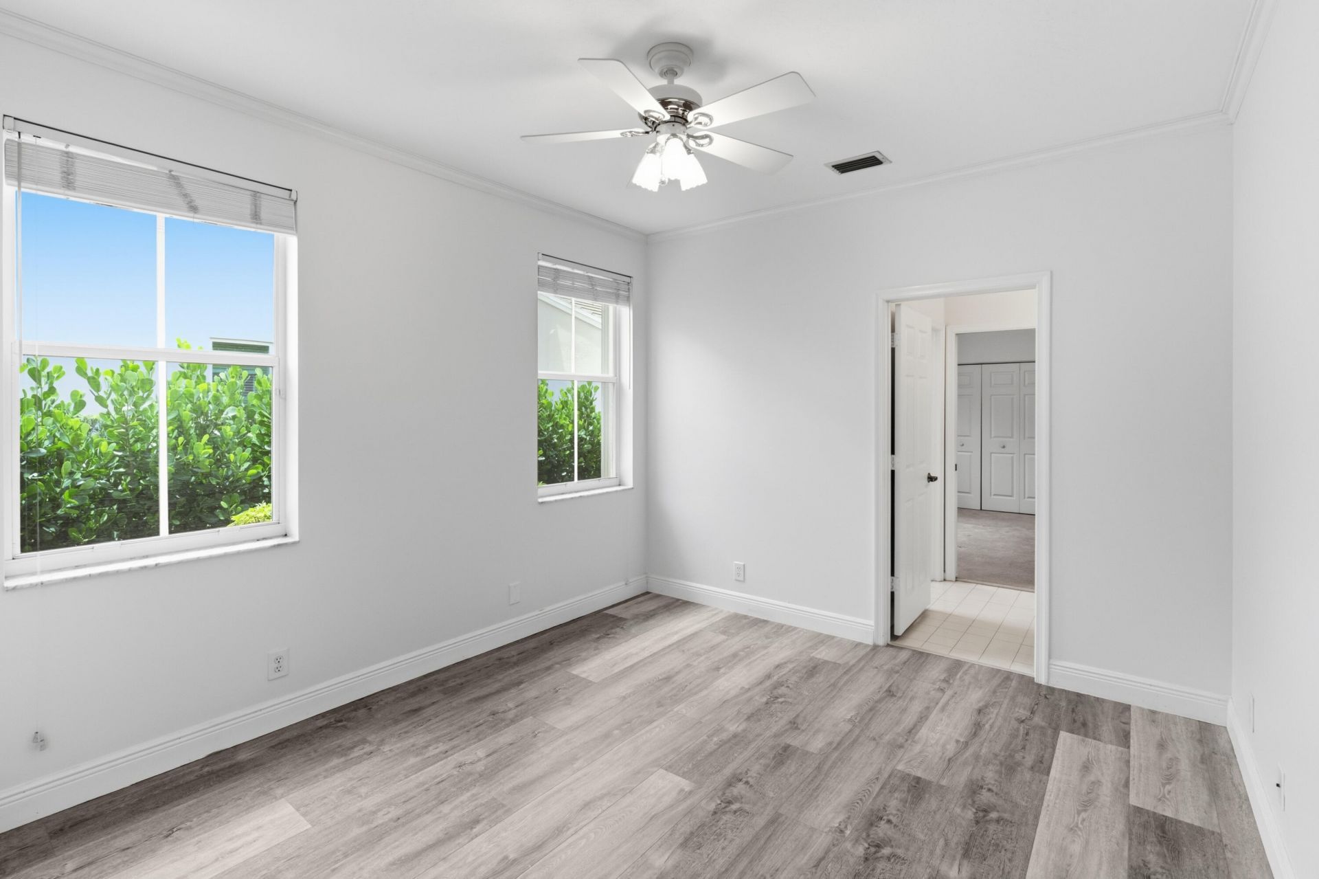 2458 Greenbrier Court, Weston, FL 33327 Photo
