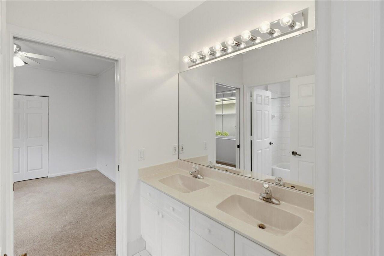 2458 Greenbrier Court, Weston, FL 33327 Photo