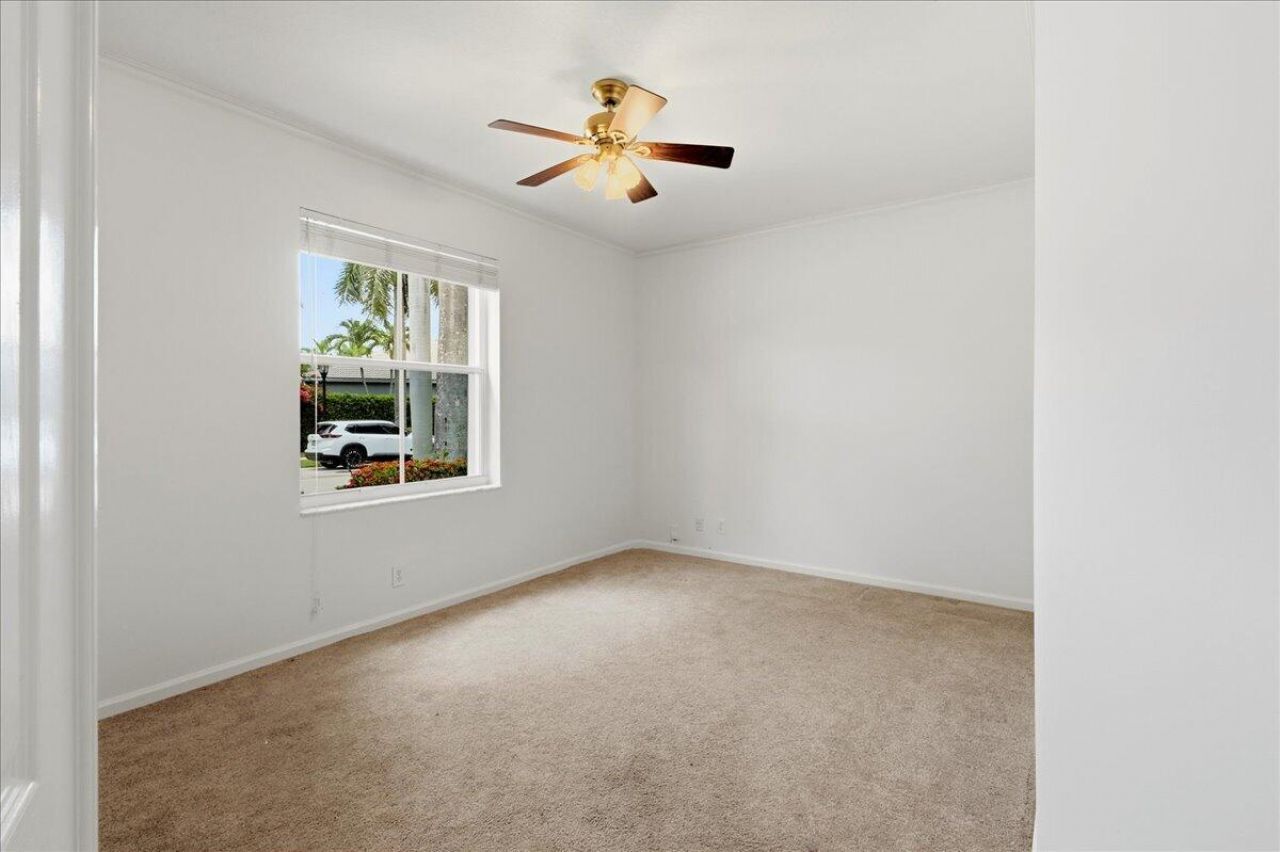 2458 Greenbrier Court, Weston, FL 33327 Photo