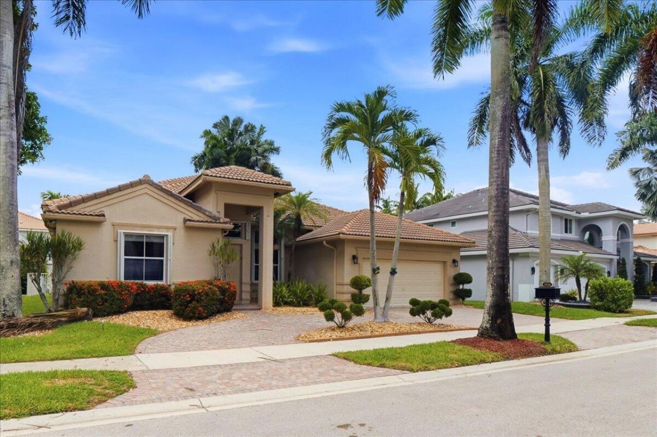 2458 Greenbrier Court, Weston, FL 33327 Photo