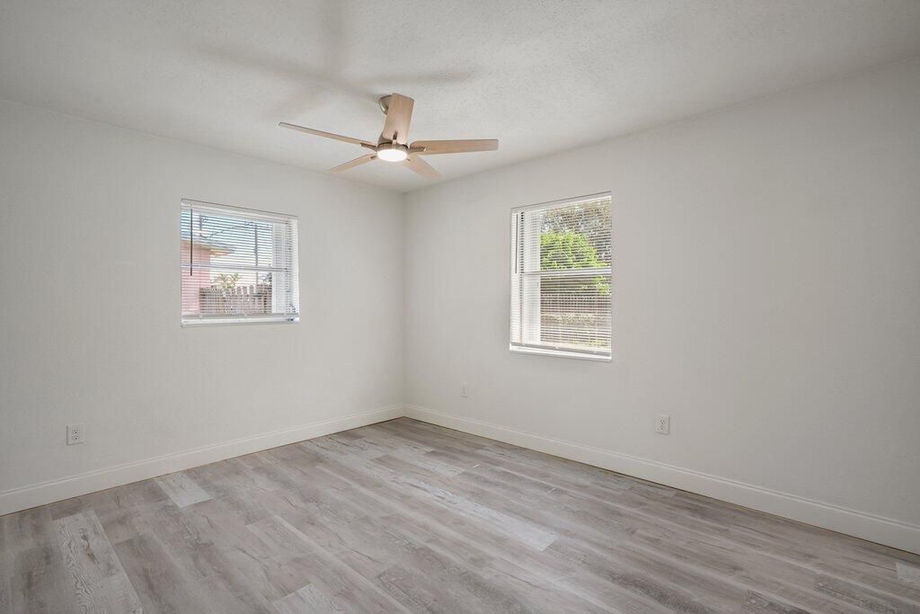 911 SE Dolphin Drive, Stuart, FL 34996 Photo