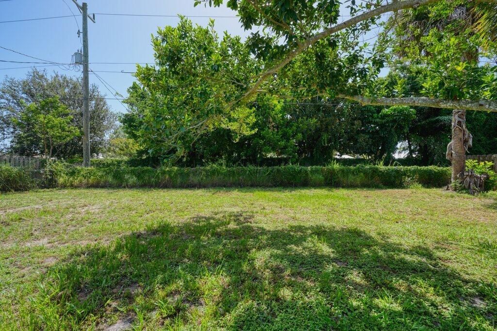 911 SE Dolphin Drive, Stuart, FL 34996 Photo